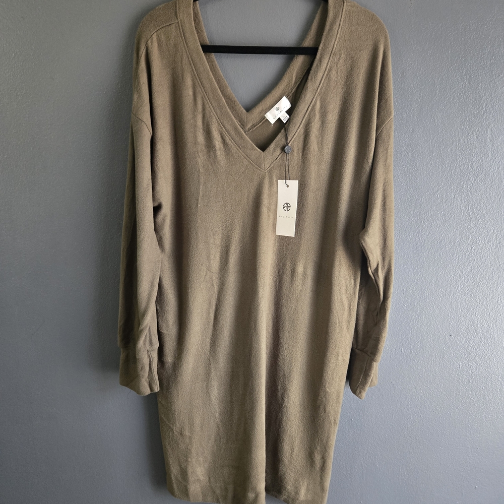 Socialite V-Neck Long Sleeve Olive Green Sweater Dress with Pockets Large - Picture 5 of 7